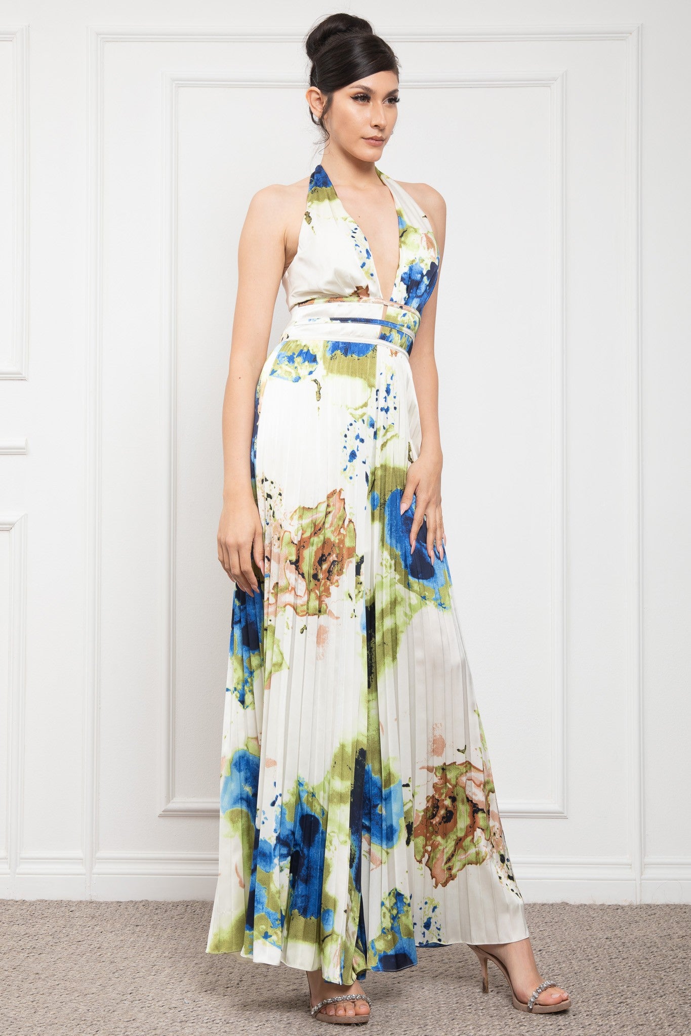 Halter Neck Sleeveless Pleats Bottom Jumpsuit