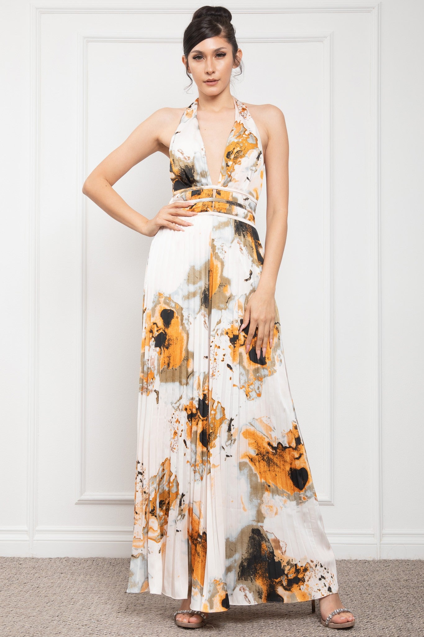 Halter Neck Sleeveless Pleats Bottom Jumpsuit